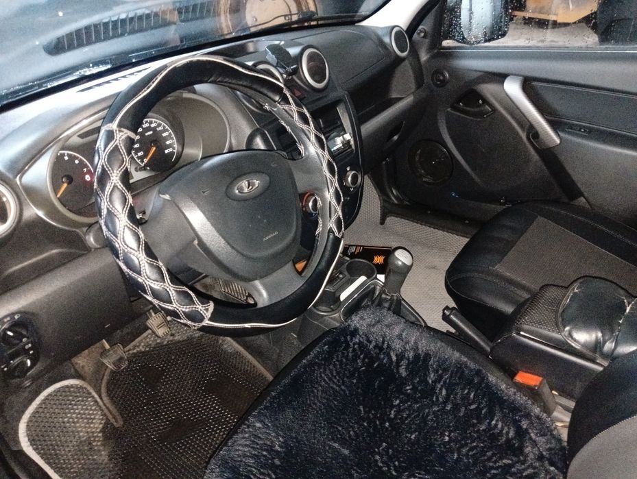 Lada granta продам