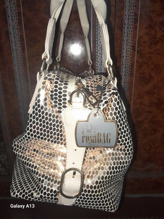 Ayollar sumkasi yangiiii  srochna sotiladi