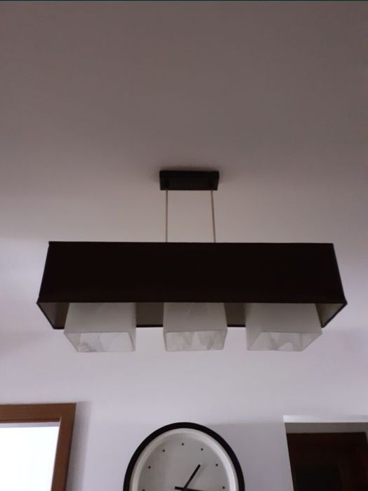 Corp iluminat lustra 3 becuri suspensie tip lustra nou impecabil