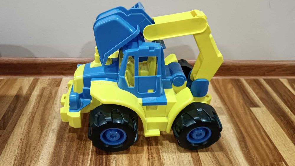 Детская игрушка экскаватор