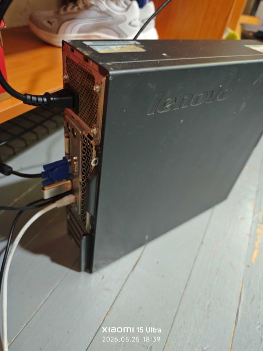 Нстолен компютър LENOVO ThinkCenter M71e