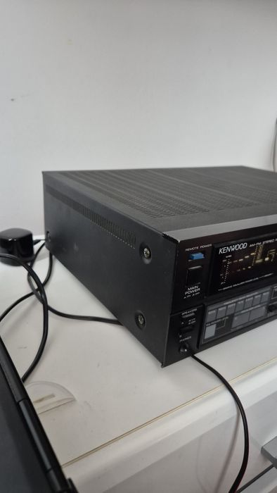 Усилвател kenwood