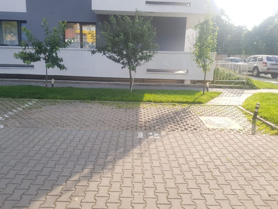 Închiriez loc parcare teran in Alphaville-Răcădău