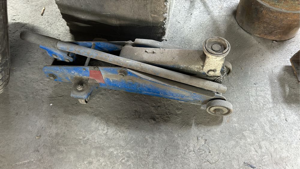 Домкрат, инструмент для сто, костоправа