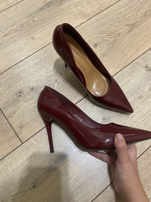 Продам почти новый каблук