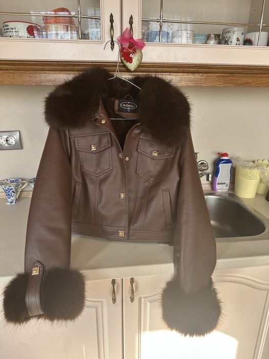 Прекрасно кафяво кожено яке с кожички, пухено отвътре