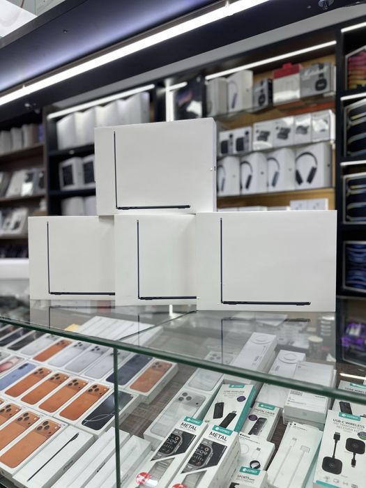 MacBook Air 13 inch M5 16/512 SSD 2026