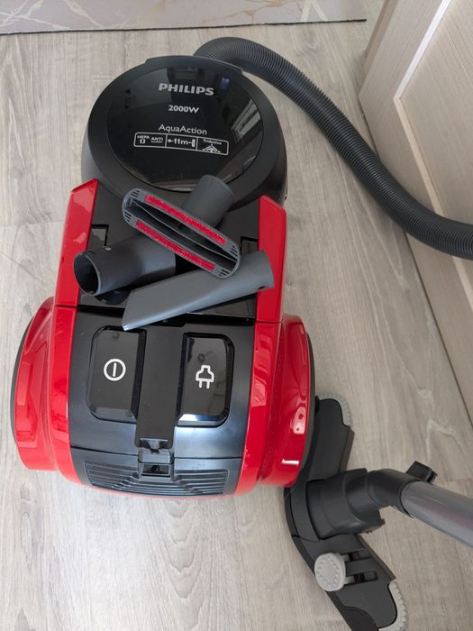 Продам пылесос  PHILIPS 2000W