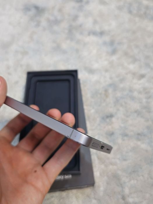 Samsung s25   12/256