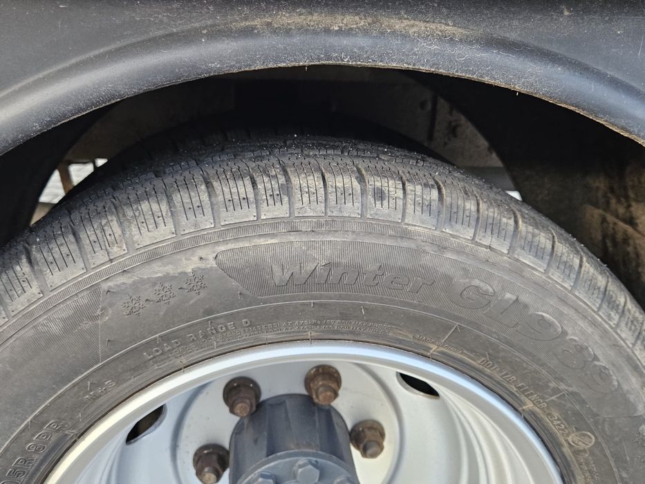 Schimb Nissan Alteon detarat 3,5t se conduce cu cat. B