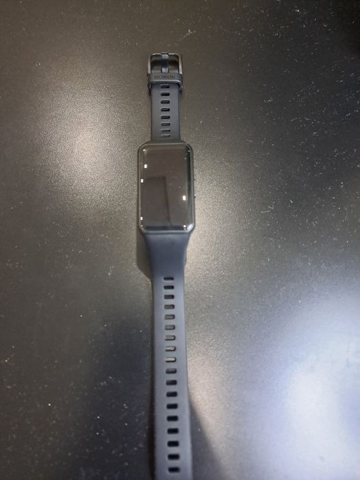 Продаются часы, Honor абсолютно новые