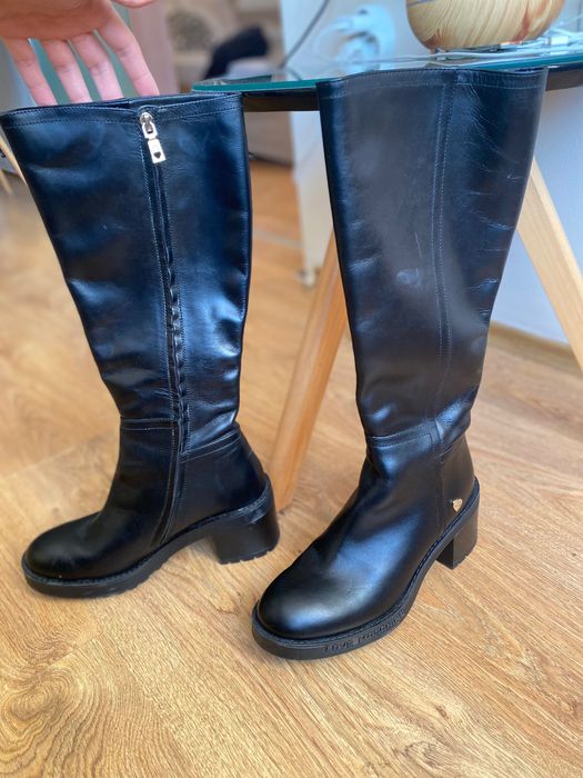 Оригинални Дамски Ботуши  от естесвена кожа LOVE MOSCHINO номер 38