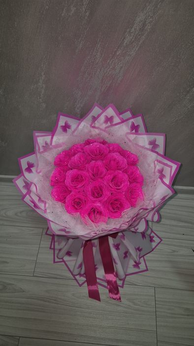 Buchet din 19 trandafiri imperiali luxury