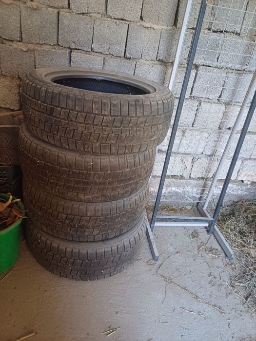 Продам шины. Зимние