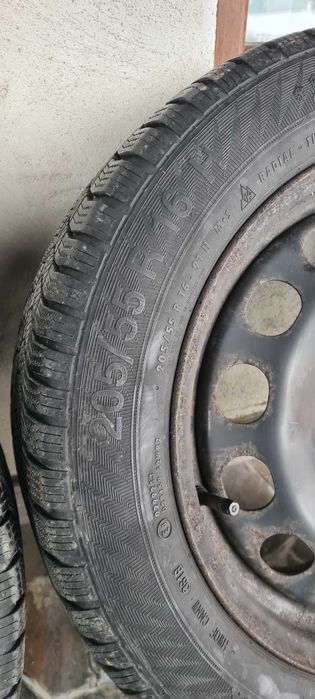 Vând roți + capace de roți pe 16.