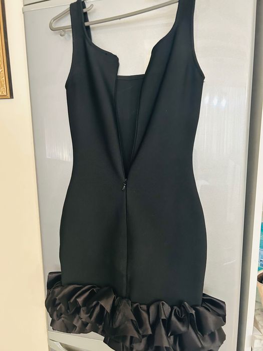 Черна бандажна рокля