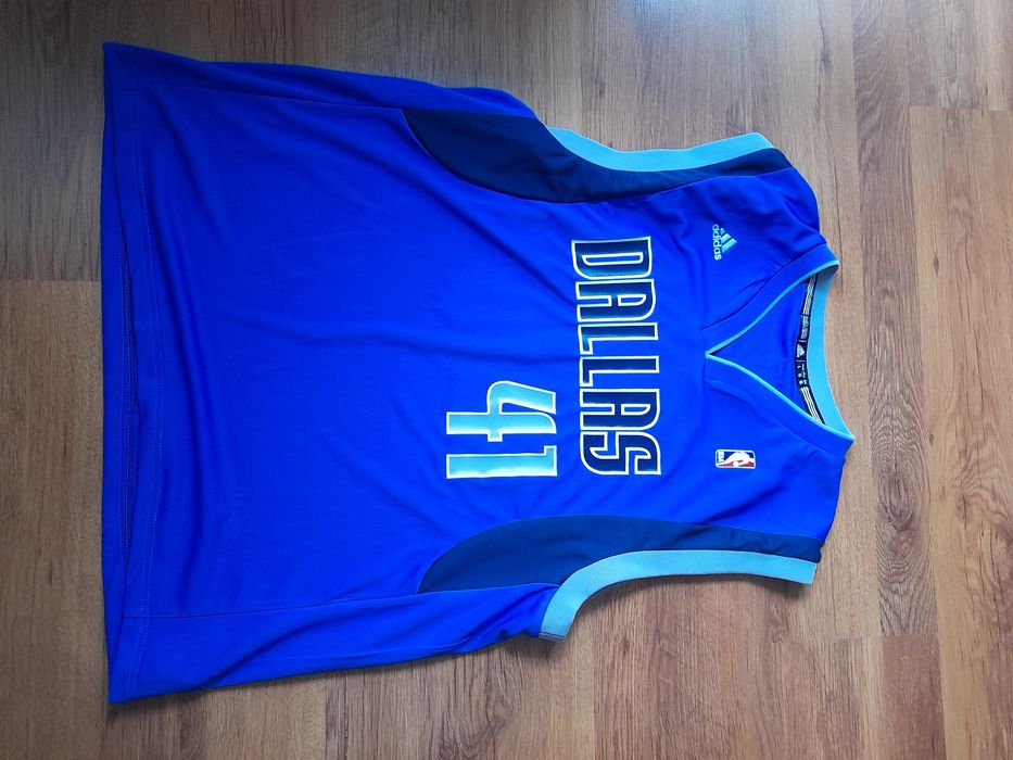Adidas DALLAS NOWITZKI потник L размер.
