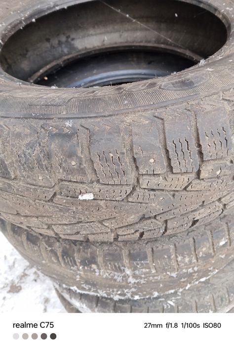 Продам резину 205/65/15