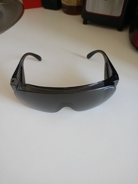 Vând ochelari de soare Uvex ,produs de calitate superioara,originali,made in Germany.