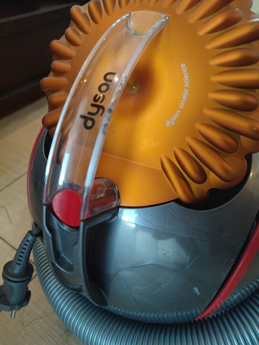 Aspirator Dyson Cinetic Big Ball Multifloor 2