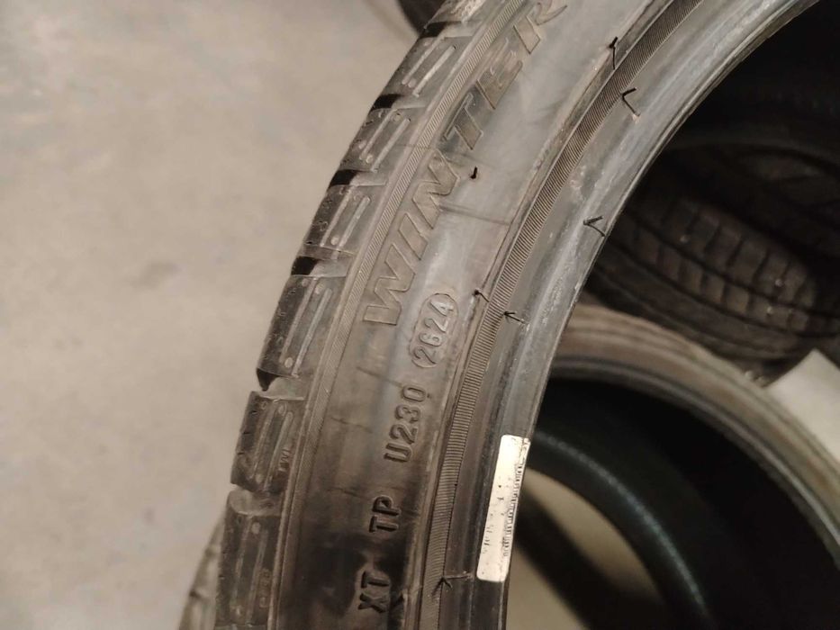 2бр. зимни гуми 315/30/21 Pirelli