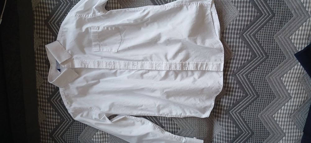 Отдам даром школьные вещи