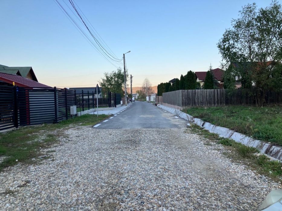 Teren intravilan 600mp utilitati Bascov langa padure