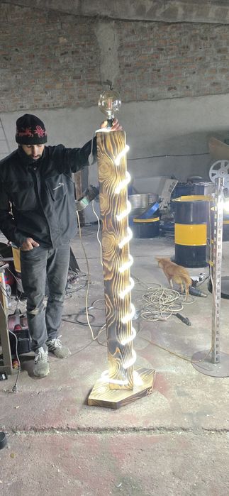 Stalp luminos decorativ,lampadar rustic,veioza,corp de iluminat, torță