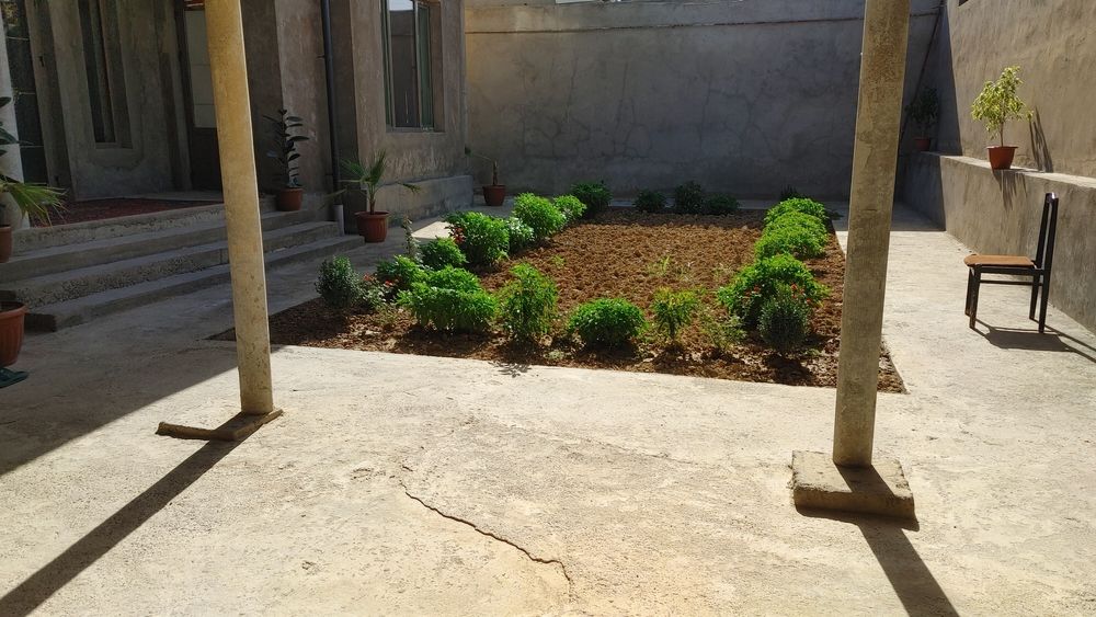 Nazarbek Sahovat mahallasida  Yangi Qurilgan hovli sotiladi