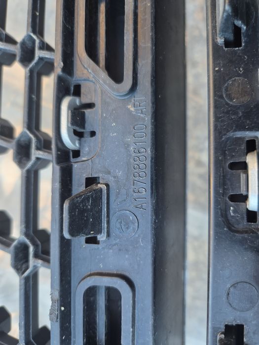 Оригинална предна решетка за Mercedes GLE W167