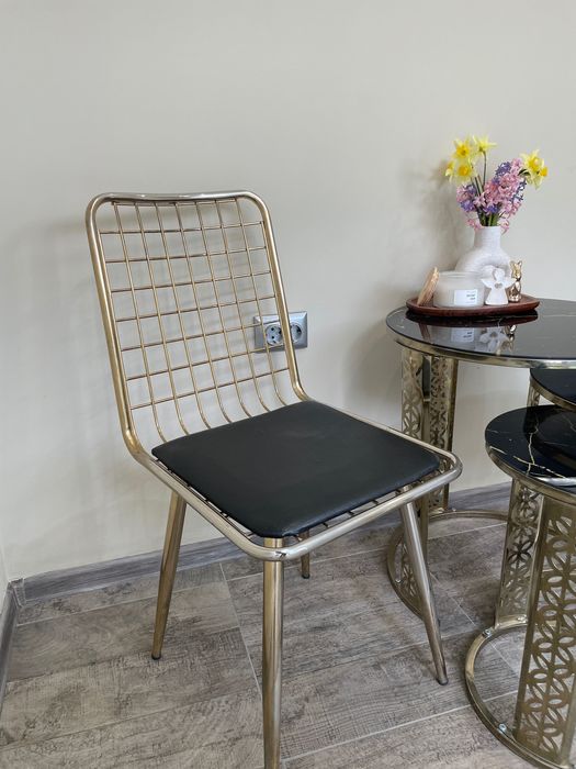 Комплект маси със столове