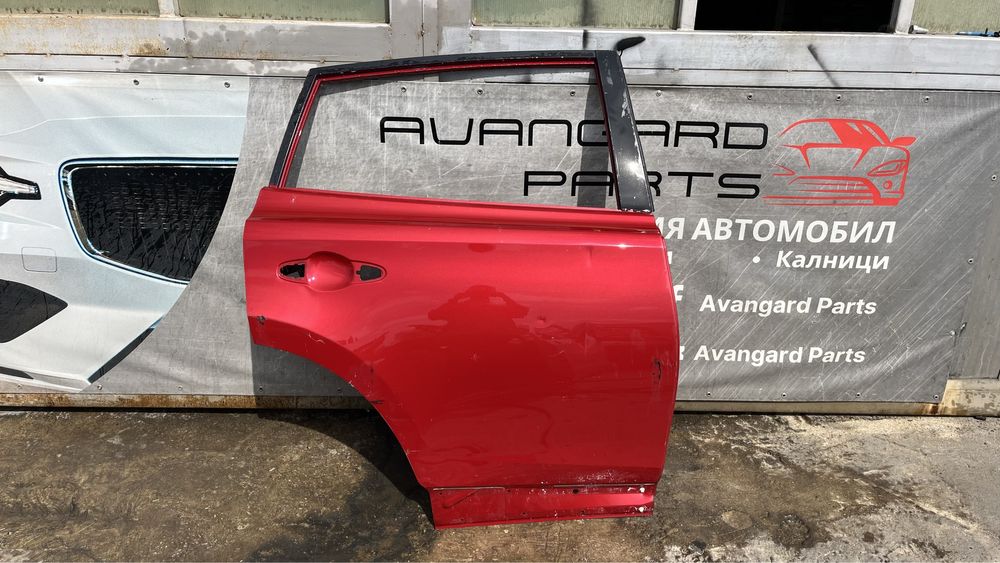 1 брой задна лява и 2 броя задна дясна врата Toyota Rav4 4 (2012-2018)