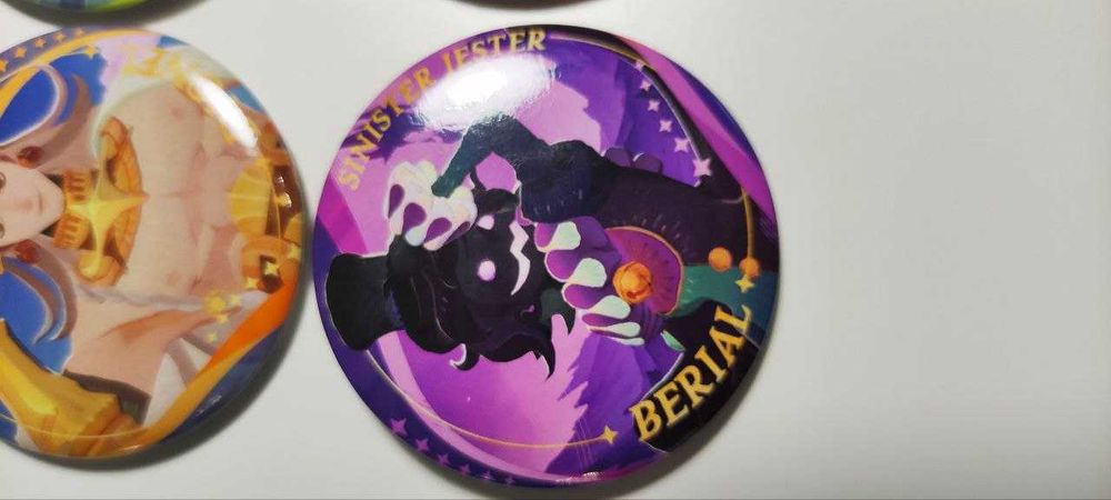 Метални значки AFK Journey / Официален мърч в аниме фентъзи стил