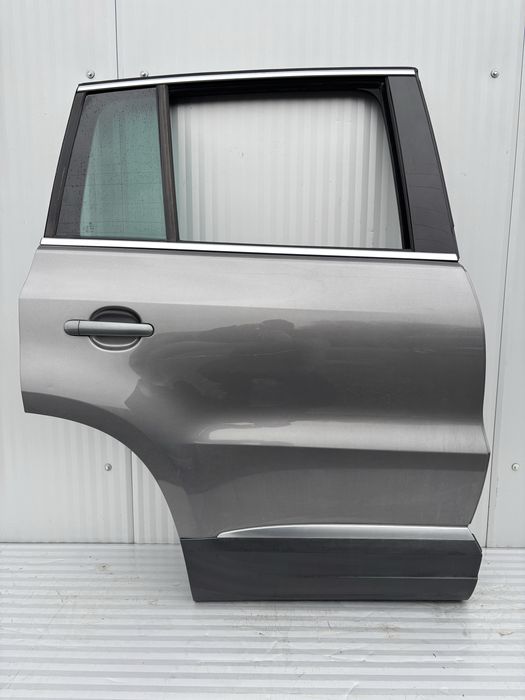 Usa dr spate vw Tiguan 5N Facelift cod de culoare LD7R 2012-2015