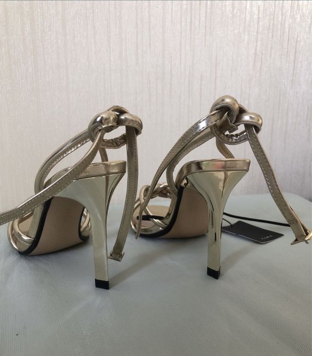 Новые босоножки Zara 36р.