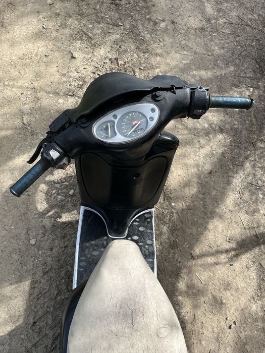 Scuter aprilia scarabeo