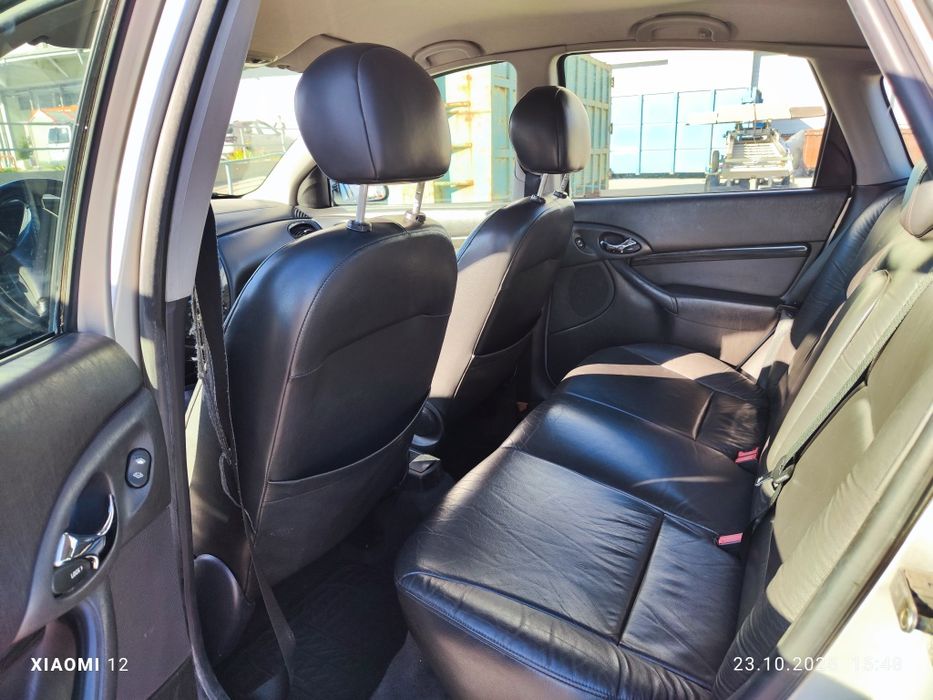 Ford Focus  1.6 Ghia