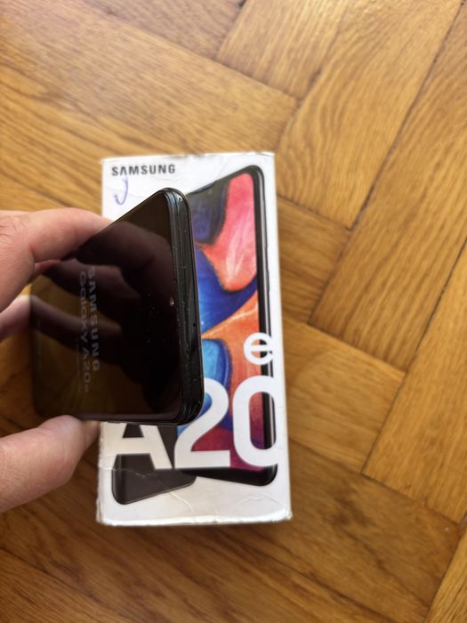 Samsung Galaxy A20e de 32  Gb Dual  Black