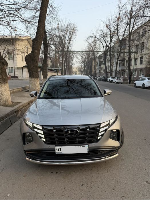 Hyundai Tucson kraska toza 4x4 polni privid