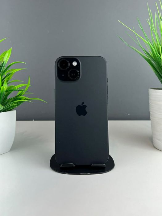 Телефон Apple iPhone 15 256GB