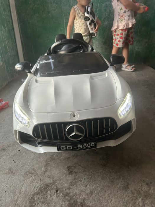 Машина сатылады, состояниесы жақсы