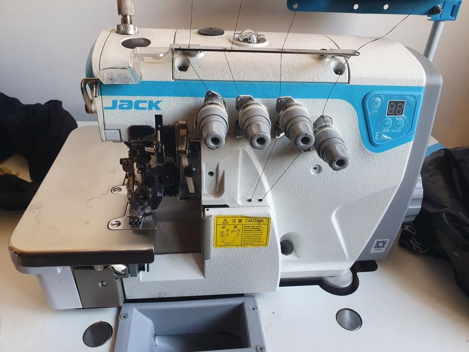 Jack E4s averlok, bauyo 180 tug'ri chok va kichik averlok