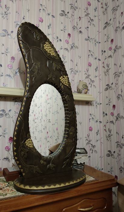 Зеркало из дерева