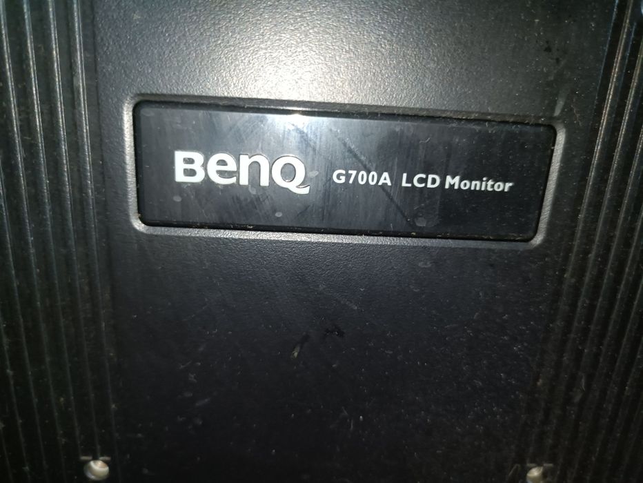 Монитор в хорошем состоянии