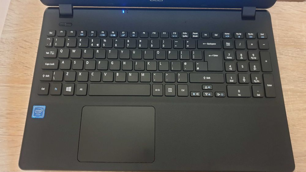 Лаптоп Acer Aspire ES1-571