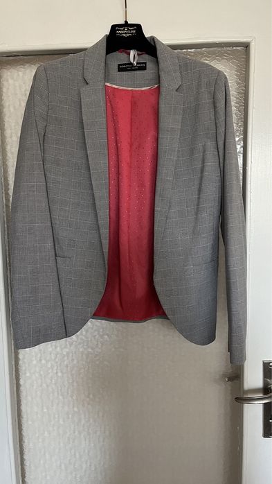 Дамско сако без закопчаване