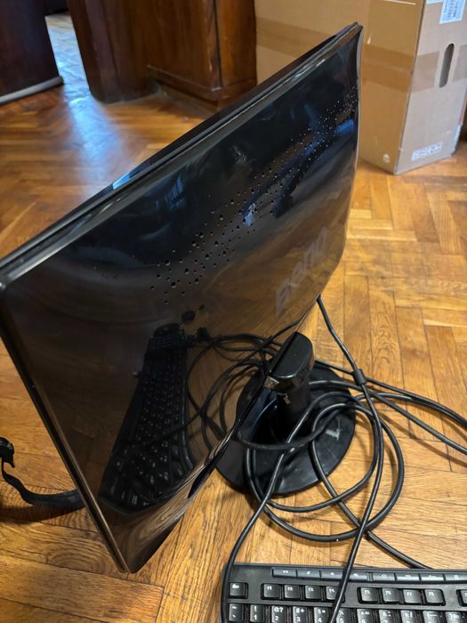 BENQ GL2230 LCD монитор 22" + Logitech клавиатура и мишка – комплект