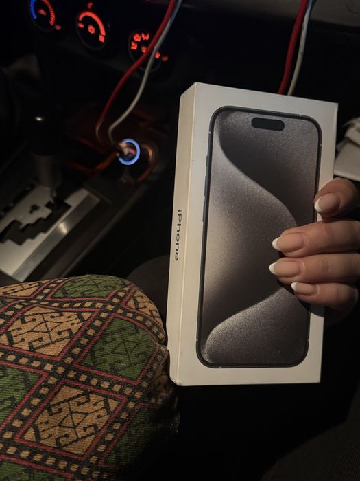 Продам 15 про в хорошем состояний