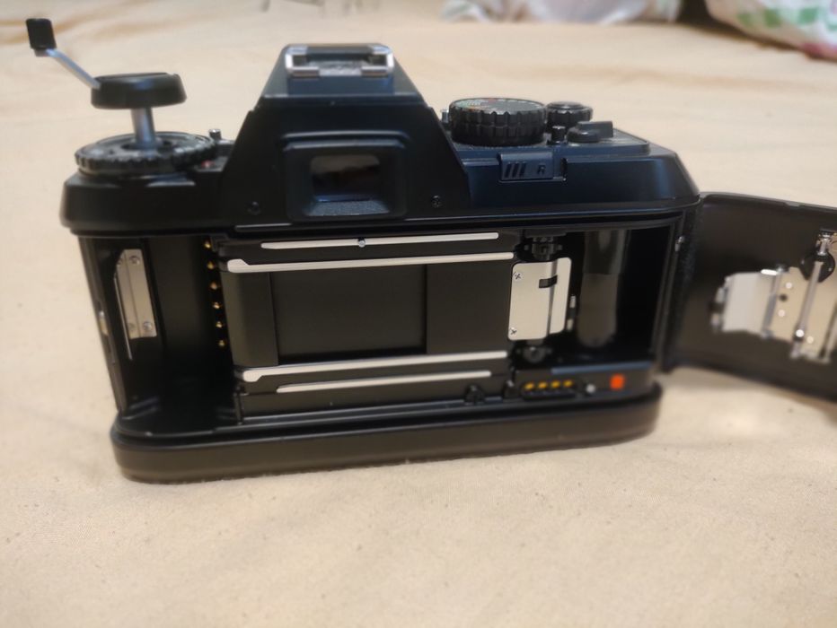 Nikon F501 si Tokina SD 70-210 II.