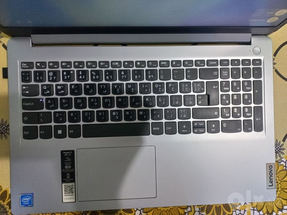 Lenovo noutbuk srochno sotiladi